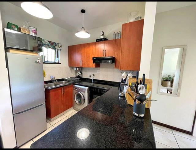 2 BEDROOM APARTMENT RENTED IN PLANTATIONS ESTATE